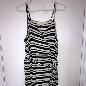 Universal Thread Black and White Dress